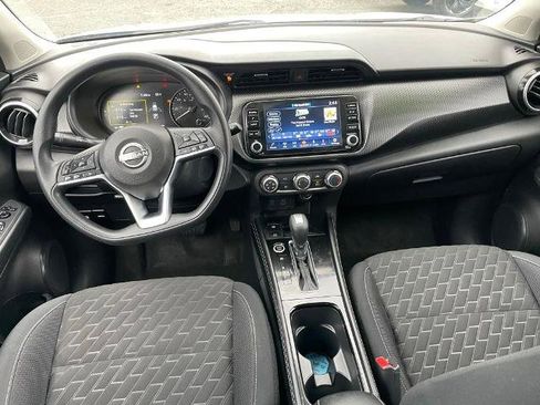 Certified 2023 Nissan Kicks SV image 11