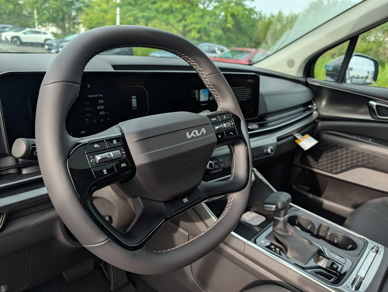 New 2027 Kia Carnival SX w/ Dark Edition Package FWD image 35