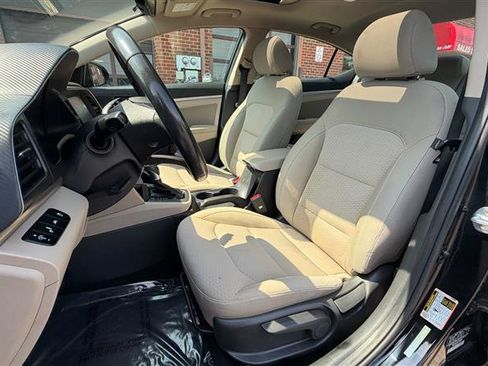 Used 2020 Hyundai Elantra Value Edition FWD image 28