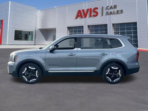 Used 2025 Kia Telluride S FWD image 10