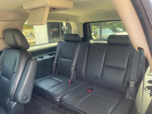 Used 2012 GMC Yukon XL Denali image 15