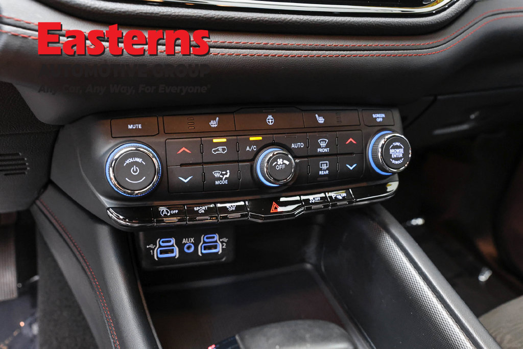 Used 2025 Dodge Durango GT RWD image 21