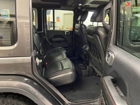 Used 2018 Jeep Wrangler Unlimited Rubicon w/ Dual Top Group image 15