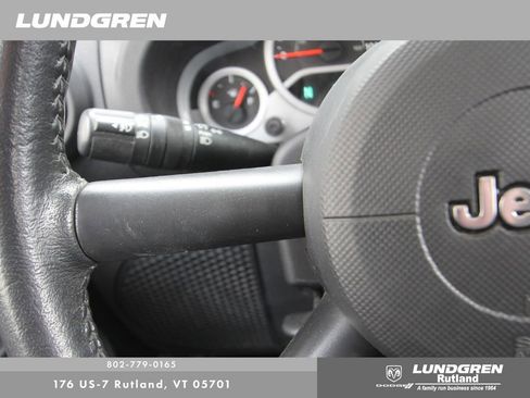 Used 2007 Jeep Wrangler Unlimited Sahara w/ Dual Top Group image 15