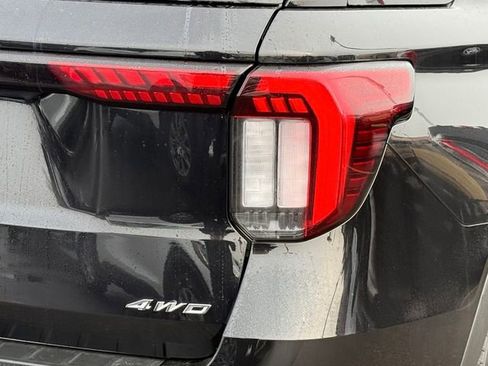 New 2026 Ford Explorer ST-Line image 7