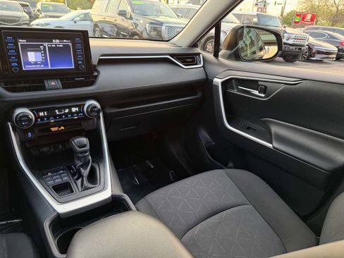 Used 2019 Toyota RAV4 XLE w/ All Weather Liner Package AWD/4WD image 18