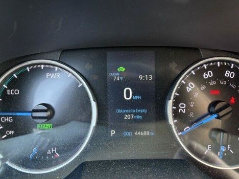 Used 2021 Toyota RAV4 LE AWD/4WD image 21