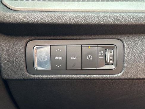Used 2026 Chevrolet Traverse LT AWD/4WD image 29