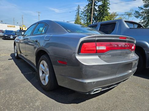 Used 2012 Dodge Charger SE w/ Connectivity Group RWD image 2