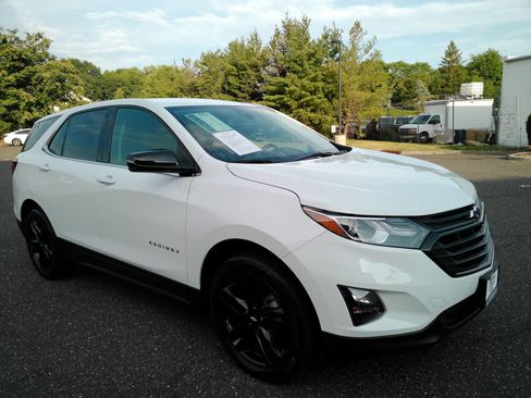 Certified 2020 Chevrolet Equinox LT w/ Sport Edition AWD/4WD image 2