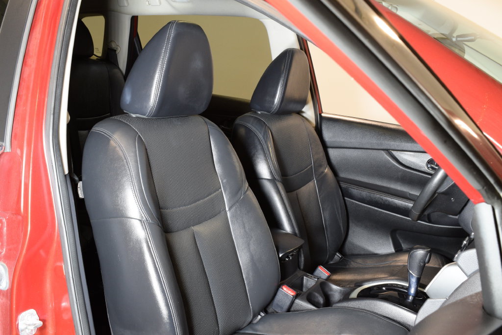Used 2014 Nissan Rogue SL w/ SL Premium Package AWD/4WD image 31