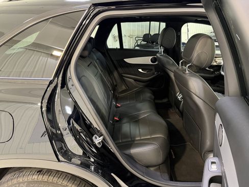 Used 2022 Mercedes-Benz GLC 300 image 13