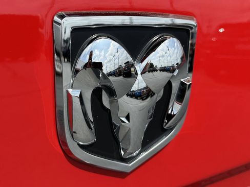 Used 2020 RAM 1500 Classic SLT AWD/4WD image 72