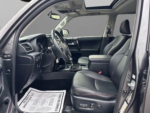 Used 2018 Toyota 4Runner TRD Off-Road Premium image 9