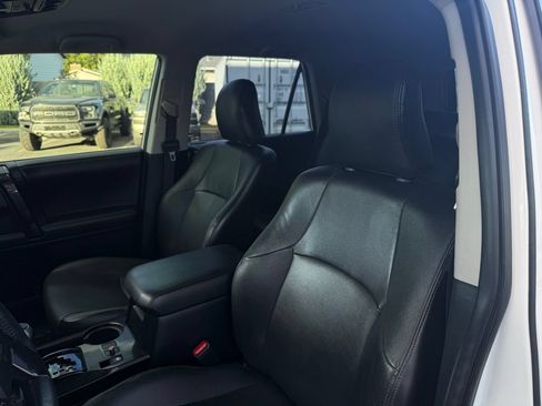 Used 2019 Toyota 4Runner TRD Off-Road AWD/4WD image 22