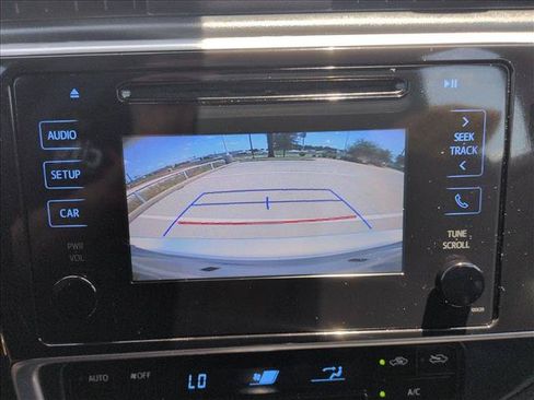 Used 2018 Toyota Corolla SE FWD image 13