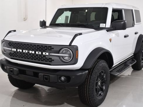New 2026 Ford Bronco Badlands AWD/4WD image 2