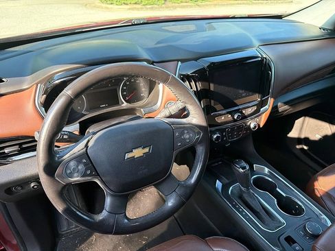 Used 2018 Chevrolet Traverse High Country AWD/4WD image 14