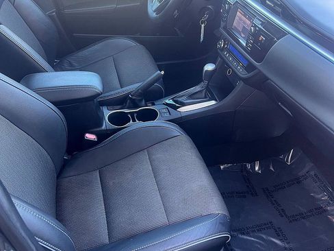 Used 2015 Toyota Corolla S image 11