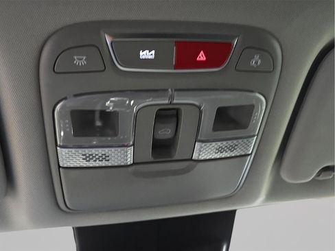 Used 2025 Kia Telluride S image 19