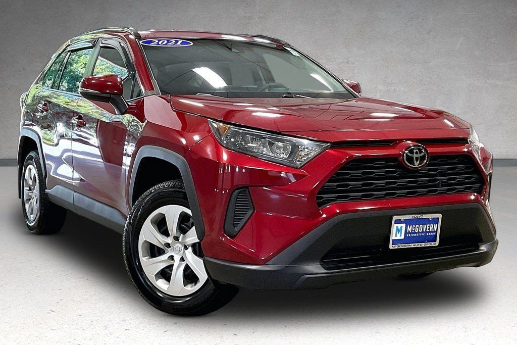 Used 2021 Toyota RAV4 LE w/ Carpet Mat Package (TMS) AWD/4WD image 3