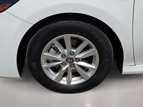 Used 2025 Toyota Camry LE FWD image 10