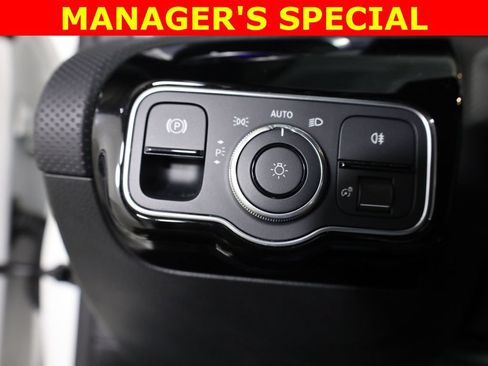Used 2022 Mercedes-Benz CLA 250 4MATIC image 22