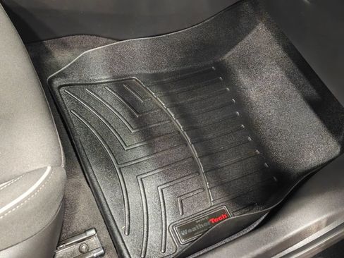 Used 2021 Chevrolet TrailBlazer LT w/ Sun and Liftgate Package FWD image 46