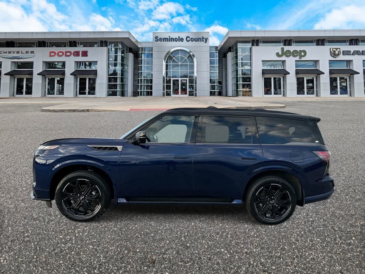 Used 2026 INFINITI QX80 4WD w/ Sport Exterior Package image 5