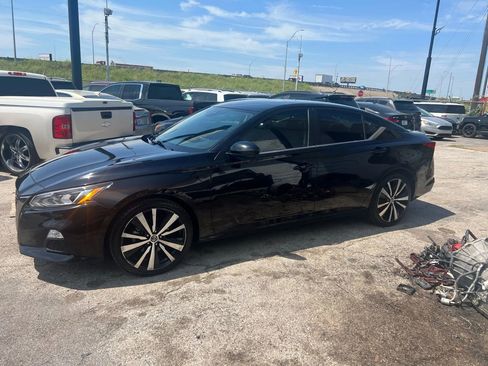 Used 2021 Nissan Altima 2.5 SR image 7