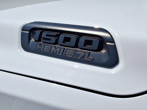 Used 2022 RAM 1500 Big Horn AWD/4WD image 31