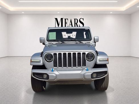 Used 2023 Jeep Wrangler Unlimited Sahara AWD/4WD image 8