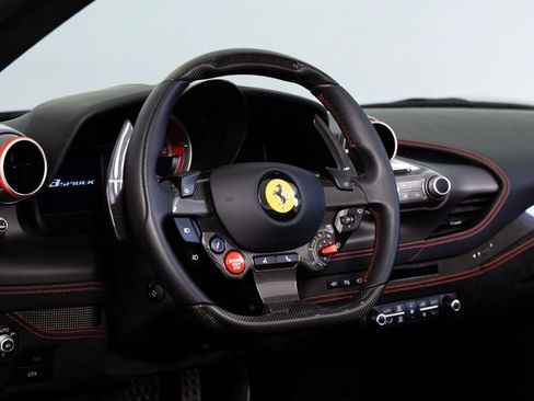 Used 2022 Ferrari F8 Tributo RWD image 46
