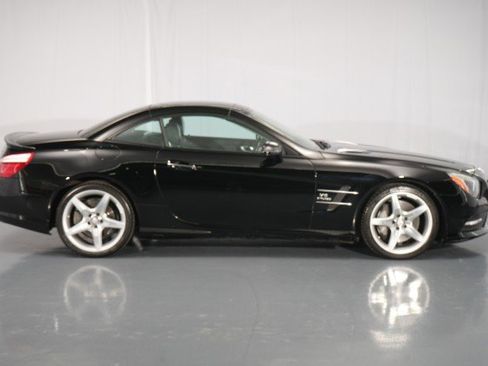 Used 2014 Mercedes-Benz SL 550 image 16