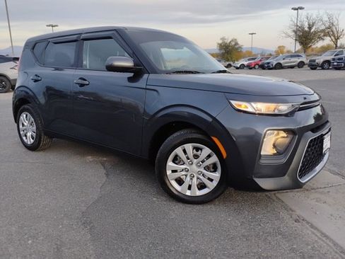 Used 2020 Kia Soul LX image 4