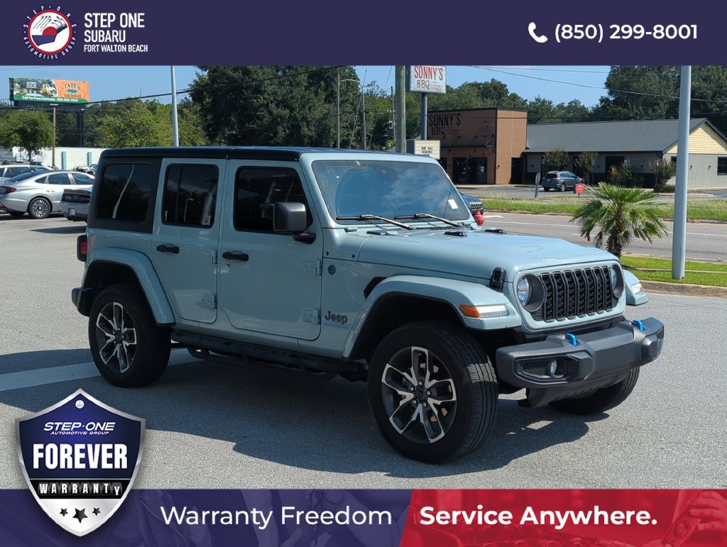 Used 2024 Jeep Wrangler Unlimited w/ Convenience Group AWD/4WD image 9