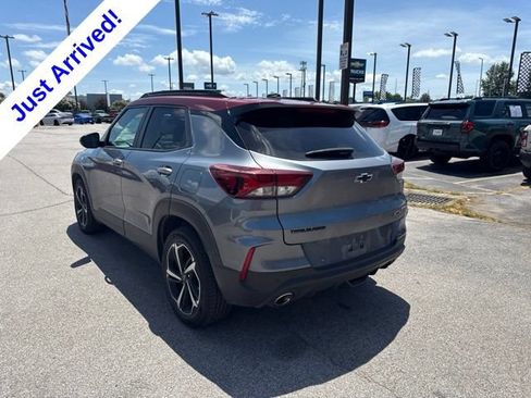 Used 2022 Chevrolet TrailBlazer RS w/ Sun and Liftgate Package FWD image 5