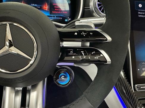 Used 2024 Mercedes-Benz SL 63 AMG 4MATIC image 19