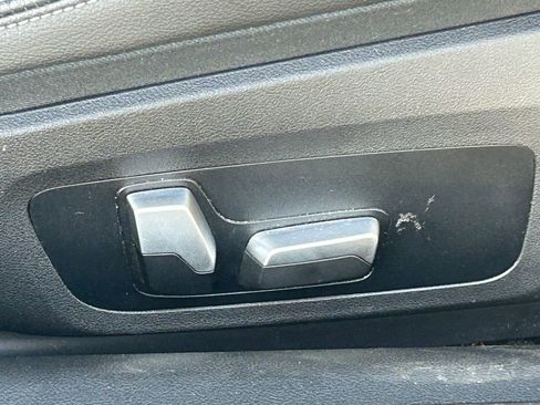 Used 2022 BMW M440i Convertible w/ Premium Package image 35