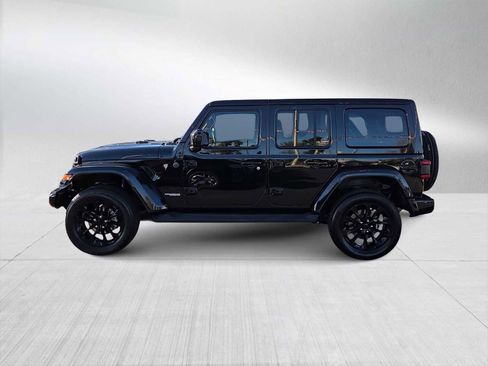Used 2021 Jeep Wrangler Unlimited Sahara image 5