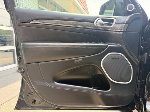 Used 2018 Jeep Grand Cherokee Trackhawk AWD/4WD image 15
