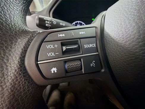 Used 2023 Honda HR-V LX image 38