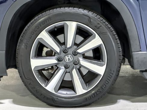 Used 2023 Honda Pilot Touring image 13