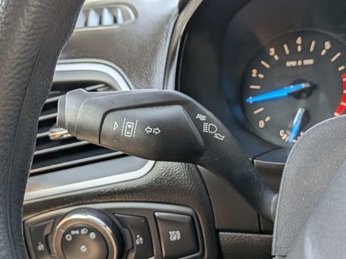 Used 2020 Ford Edge SE FWD image 30