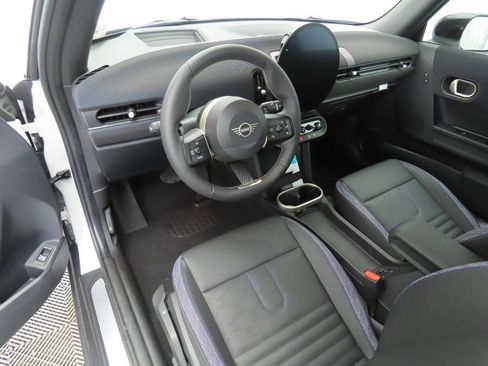 Used 2026 MINI Cooper 2-Door Hardtop FWD image 14