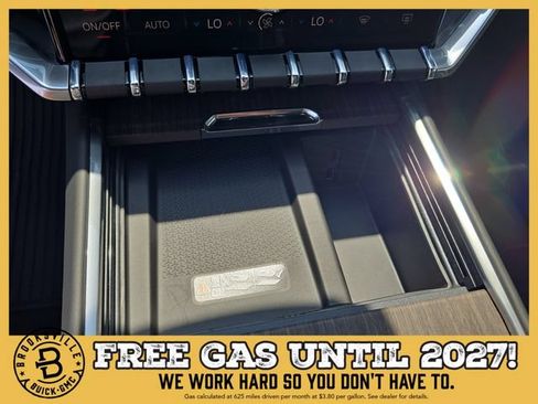 New 2026 GMC Acadia Denali w/ Super Cruise Package FWD image 24