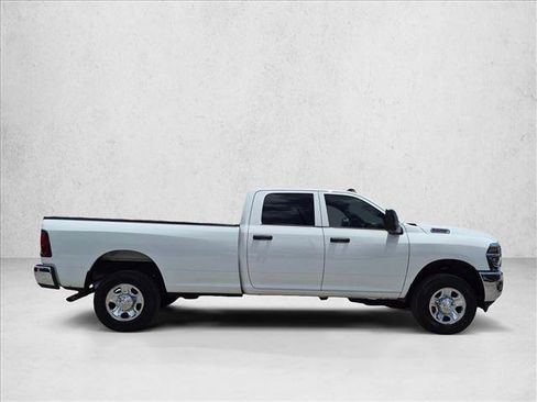 Used 2025 RAM 2500 Tradesman w/ Chrome Appearance Group AWD/4WD image 4