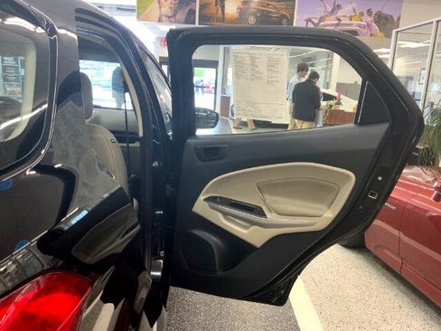 Used 2021 Ford EcoSport S image 28