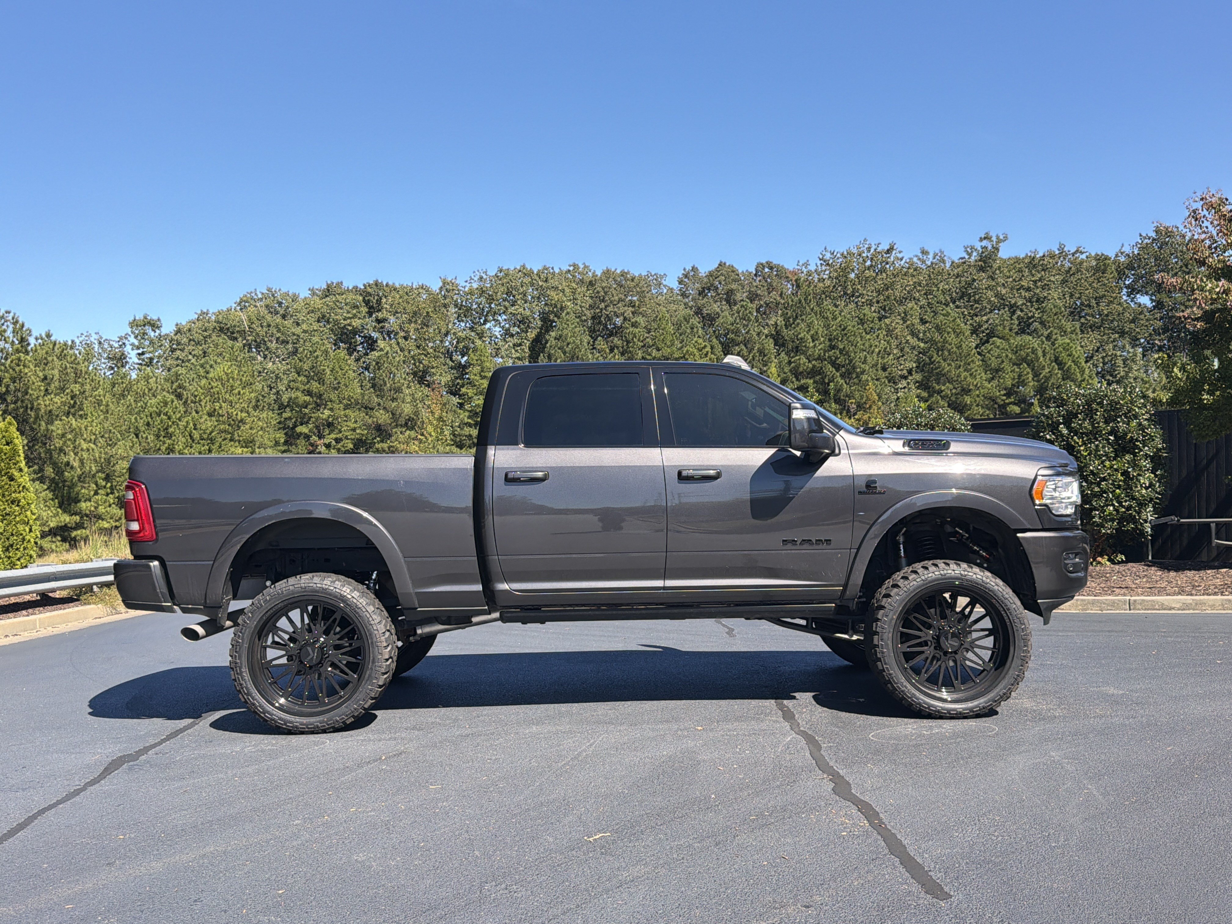 Used 2023 RAM 2500 Limited AWD/4WD image 5
