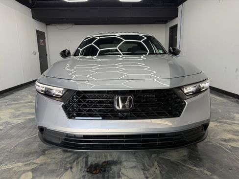 Used 2025 Honda Accord Sport image 7